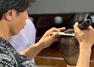 カット講習会の様子１